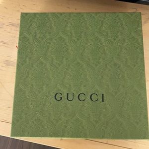 Gucci small purse box